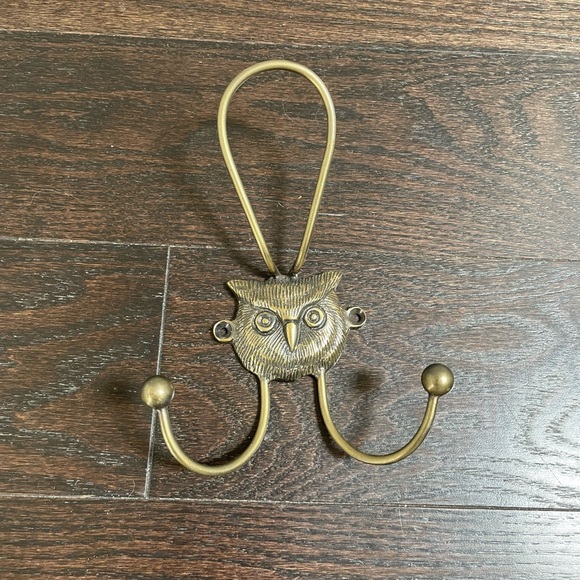 Anthropologie Other - Anthropologie Owl Antique Brass wall hook cloth towel hanger